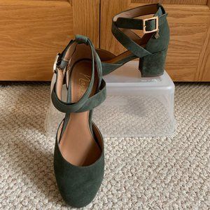 NANETTE LEPORE - Demi Pump - Excellent Cond.